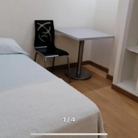 Homestay Habitacion Individual Con Bano Compartido, A-1