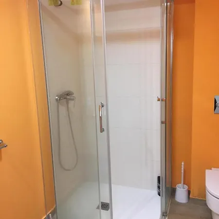 Habitacion Individual Con Bano Compartido, A-1 Homestay *