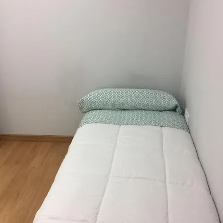 Habitacion Individual Con Bano Compartido, A-1 Vigo